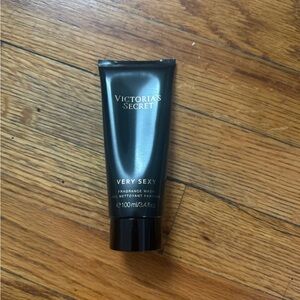 Victoria's Secret Very Sexy Body Wash - Black